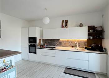 SALZANO - Luminoso 3 camere terrazzo 30mq classe A