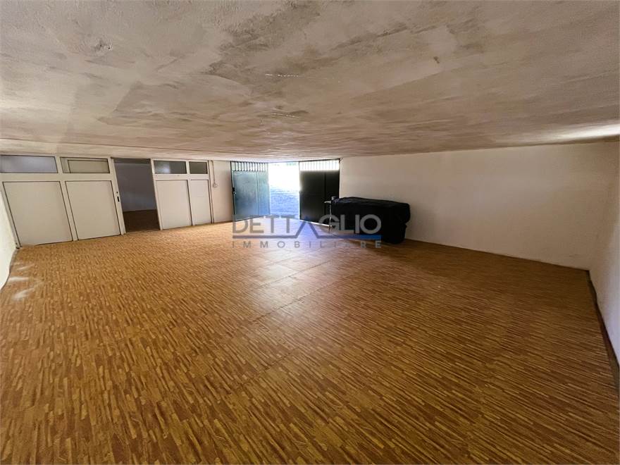 ampio garage