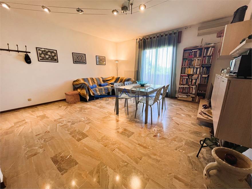 soggiorno-angolo cottura