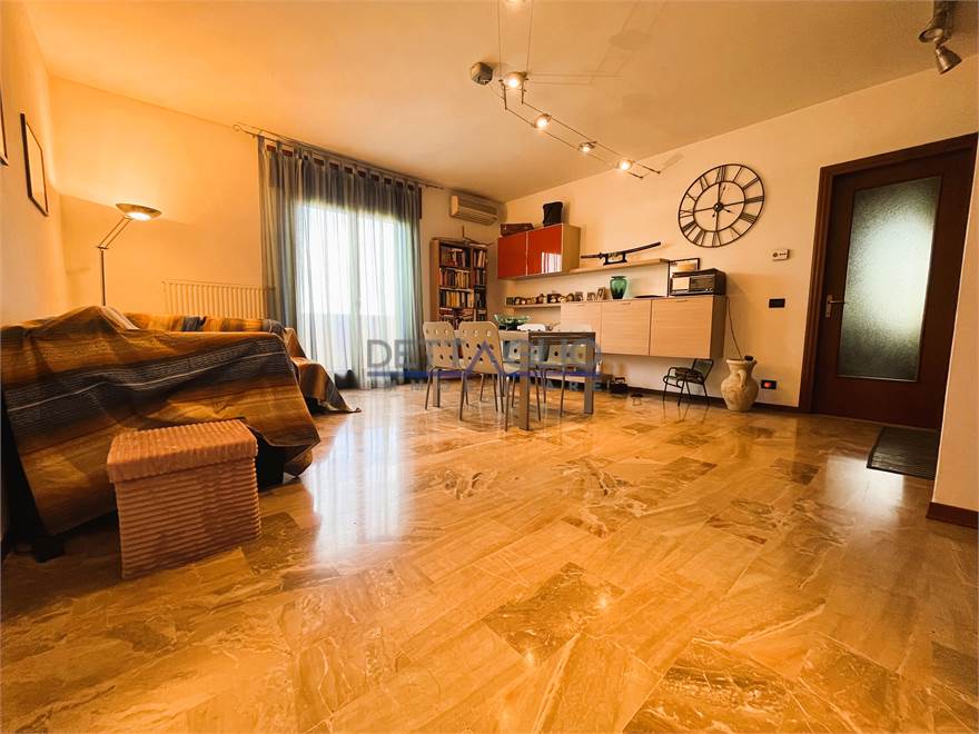 soggiorno-angolo cottura