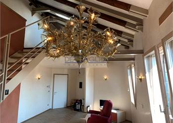 MURANO, appartamento totalmente ristrutturato