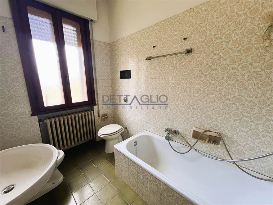 bagno primo piano