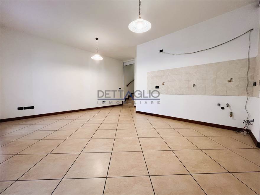 soggiorno-angolo cottura