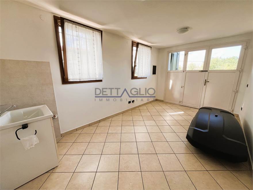 garage/lavanderia/taverna