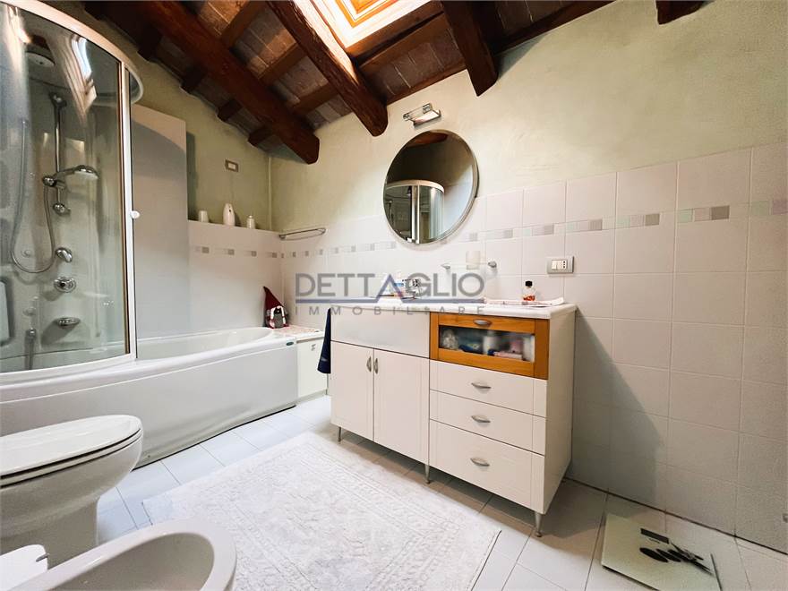 bagno primo piano