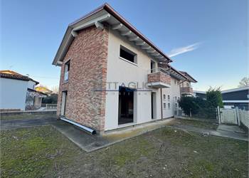 Dolo- villa bifamiliare 4 camere  