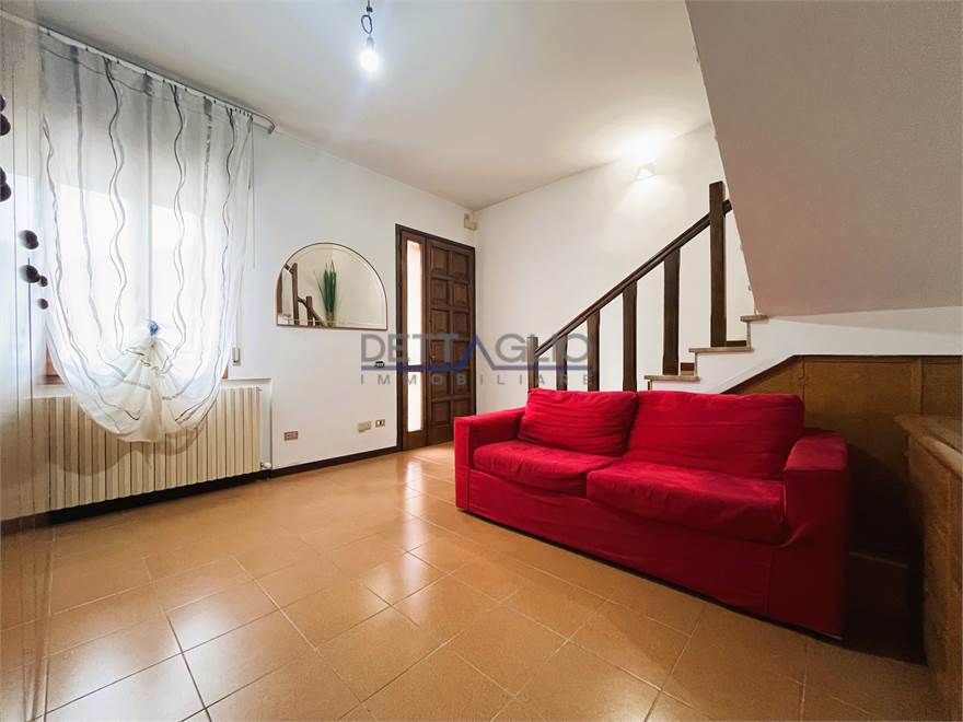 ingresso piano terra